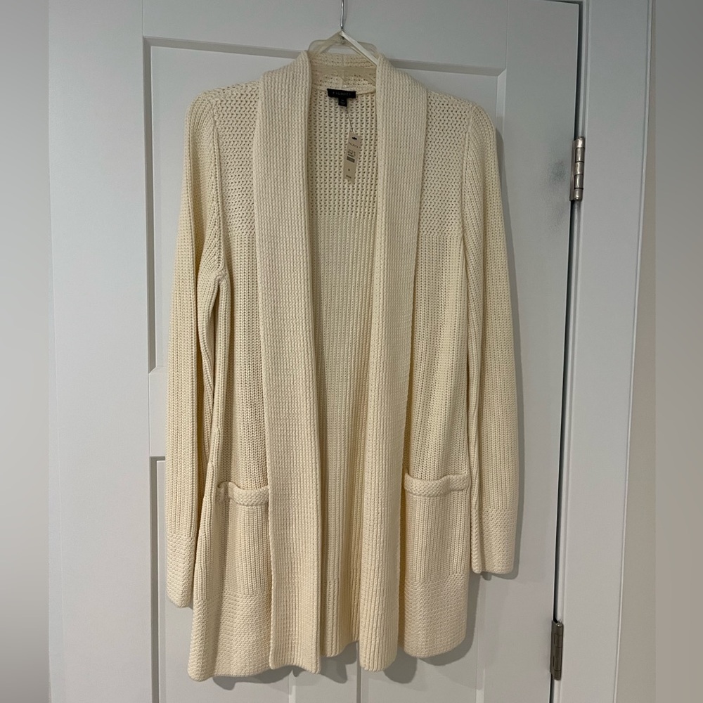 TALBOTS CARDIGAN SWEATER IN IVORY SIZE MEDIUM NWT!